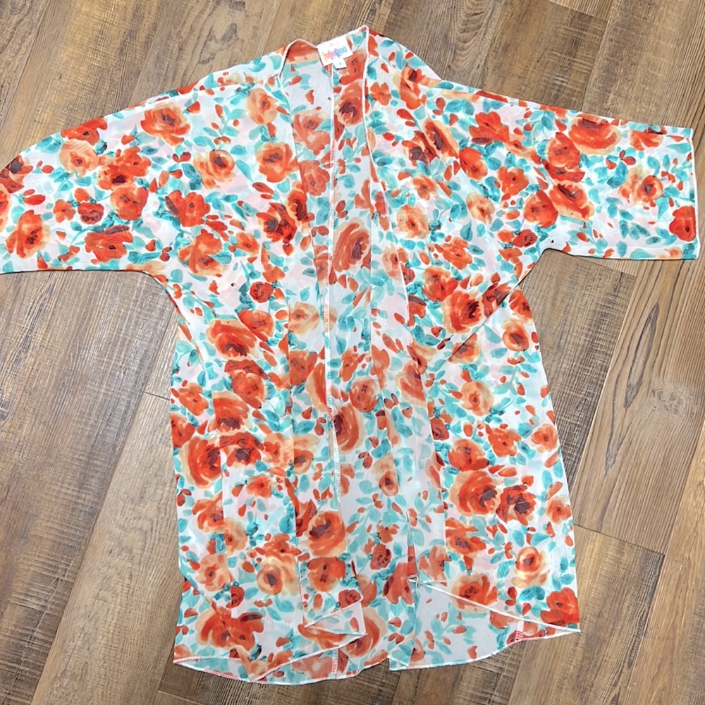 LulaRoe Kimono. So pretty